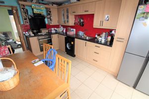 Kitchen- click for photo gallery